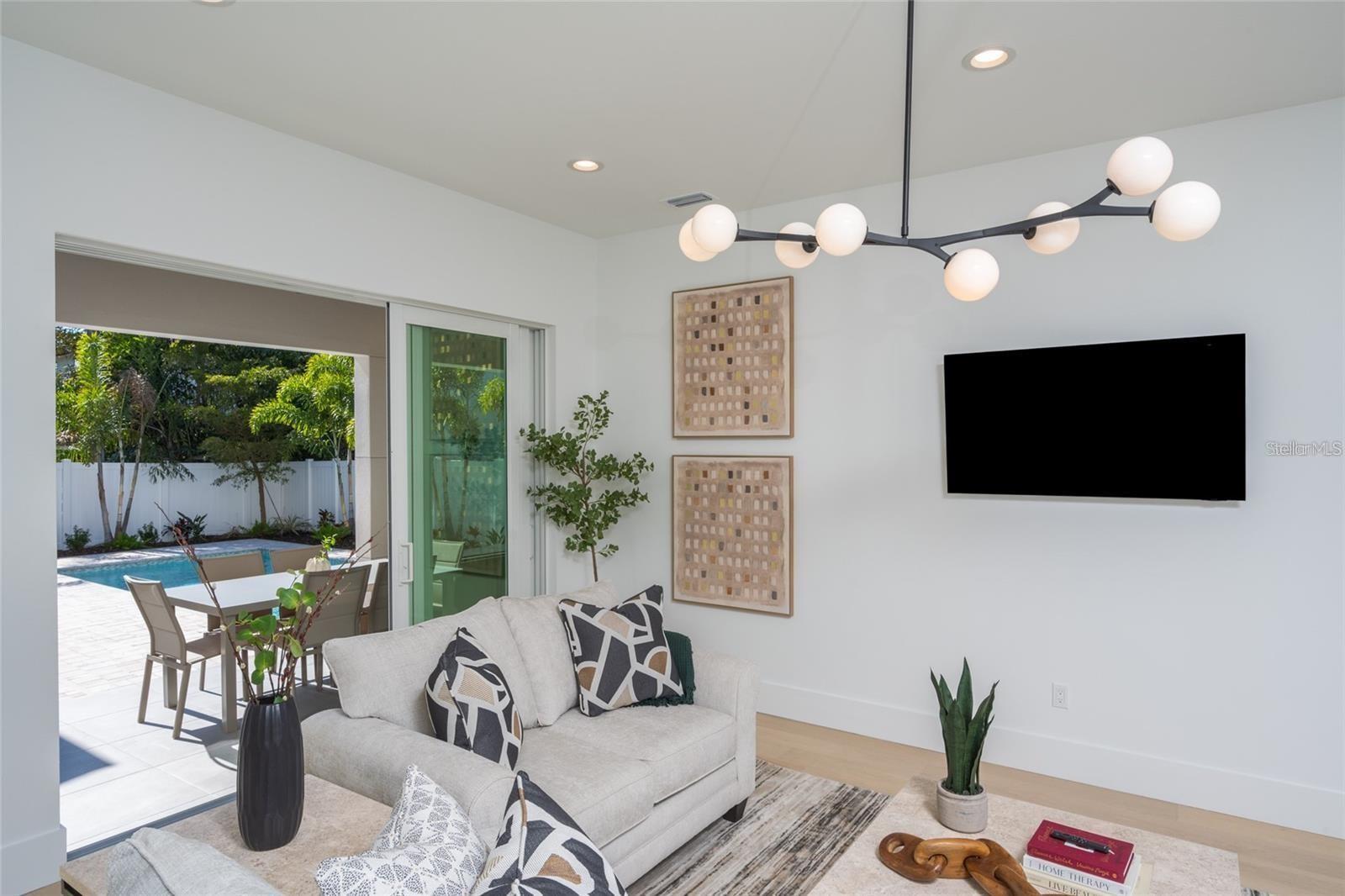 RUSTIC LODGE - Residential