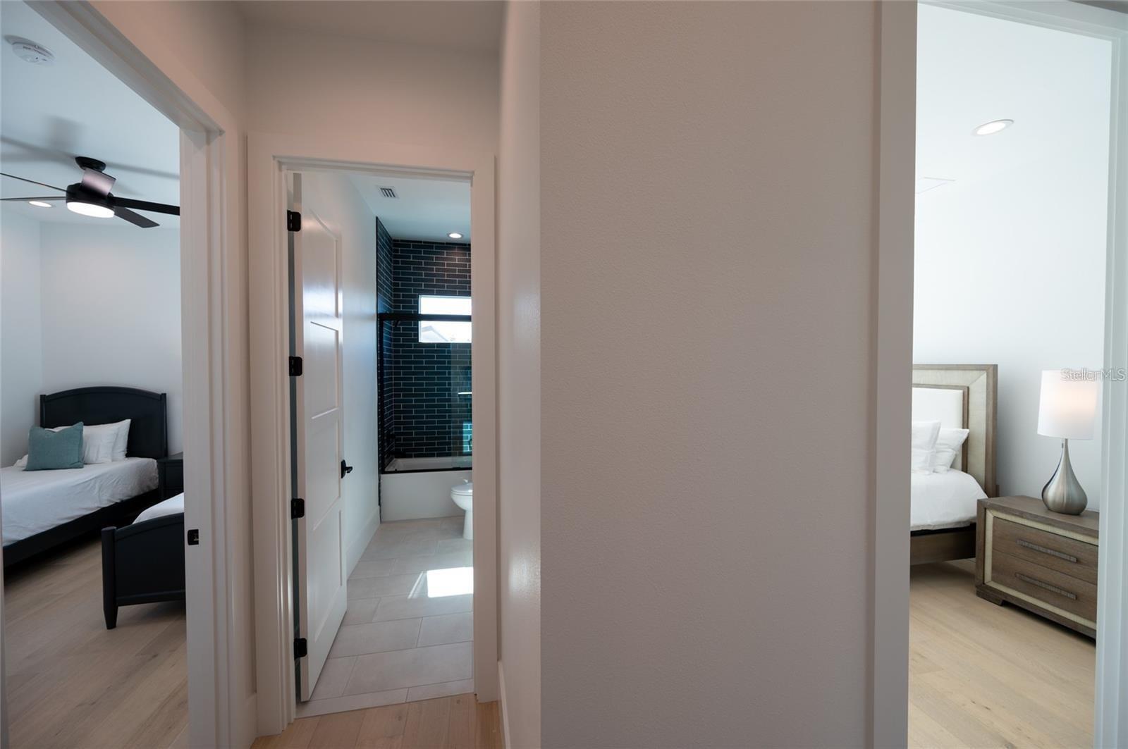 RUSTIC LODGE - Residential