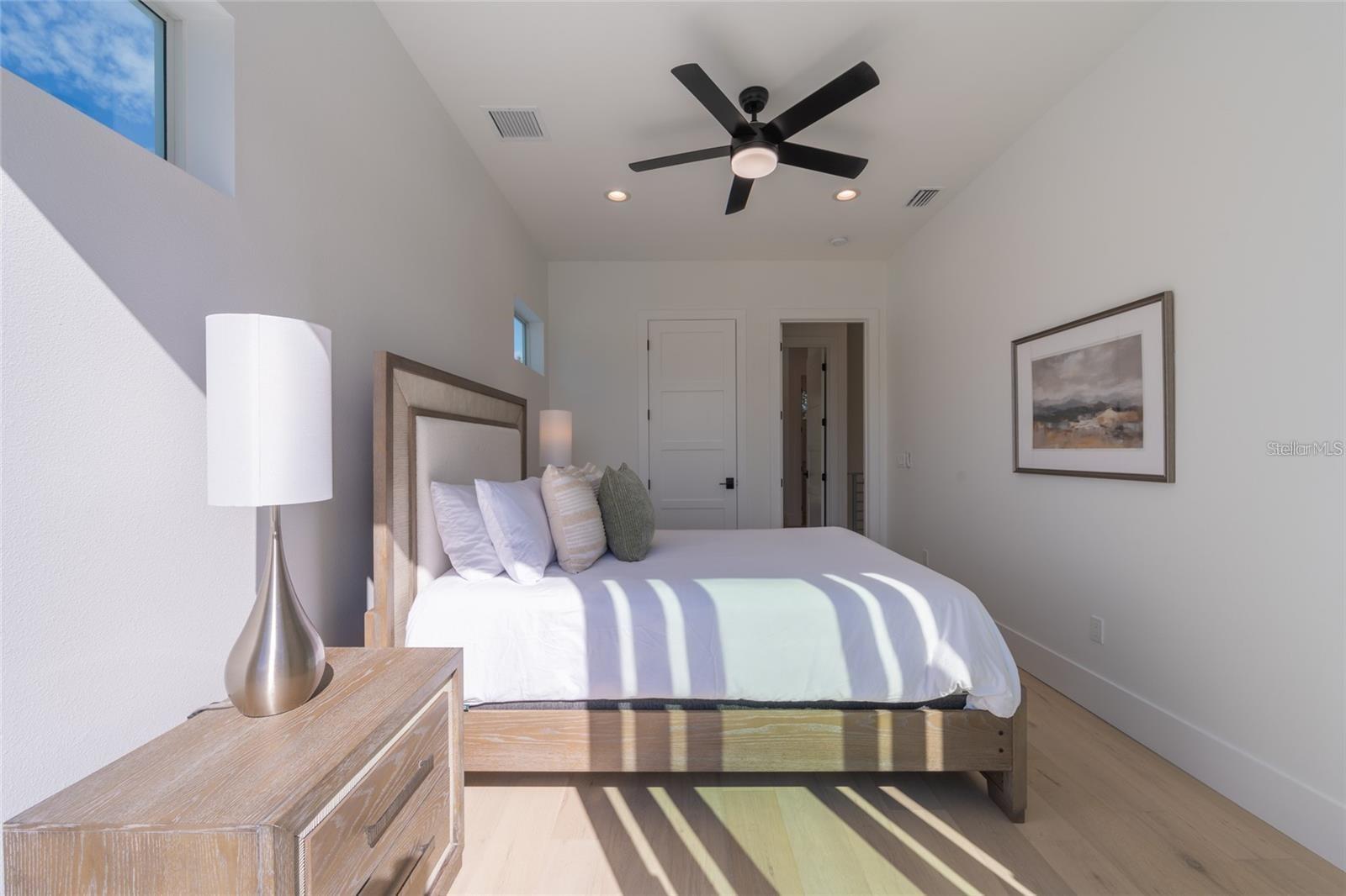 RUSTIC LODGE - Residential