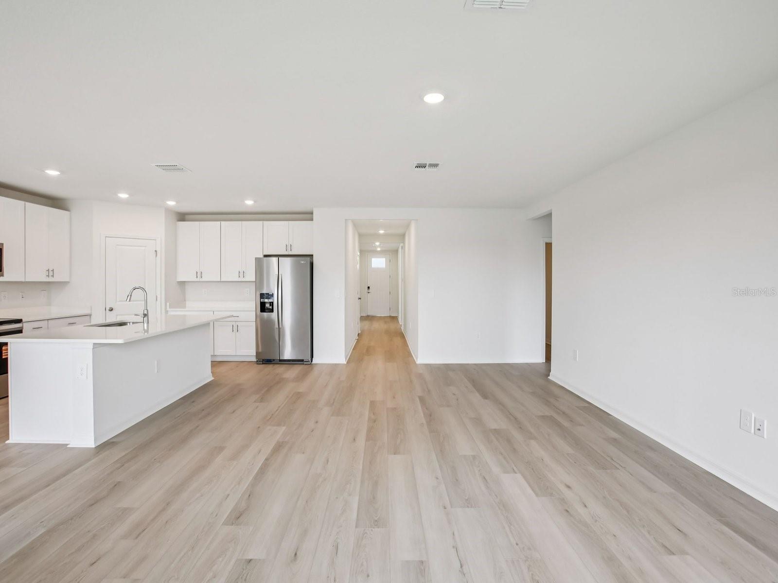 MAGNOLIA BAY - Residential