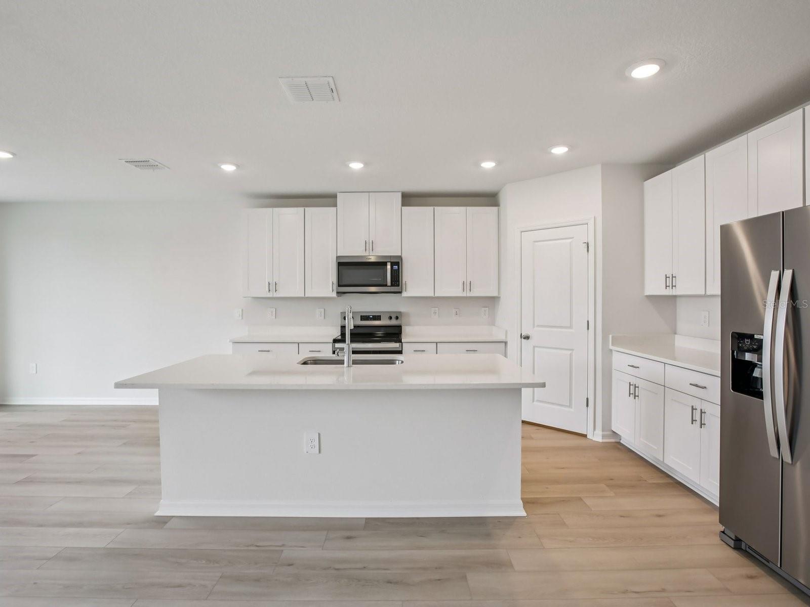 MAGNOLIA BAY - Residential