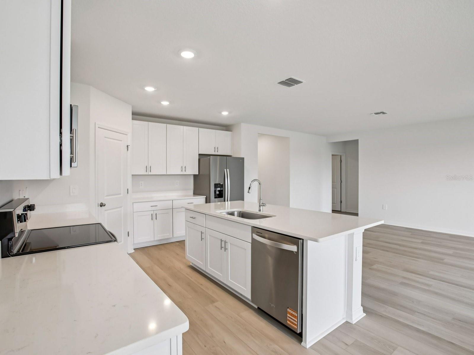 MAGNOLIA BAY - Residential