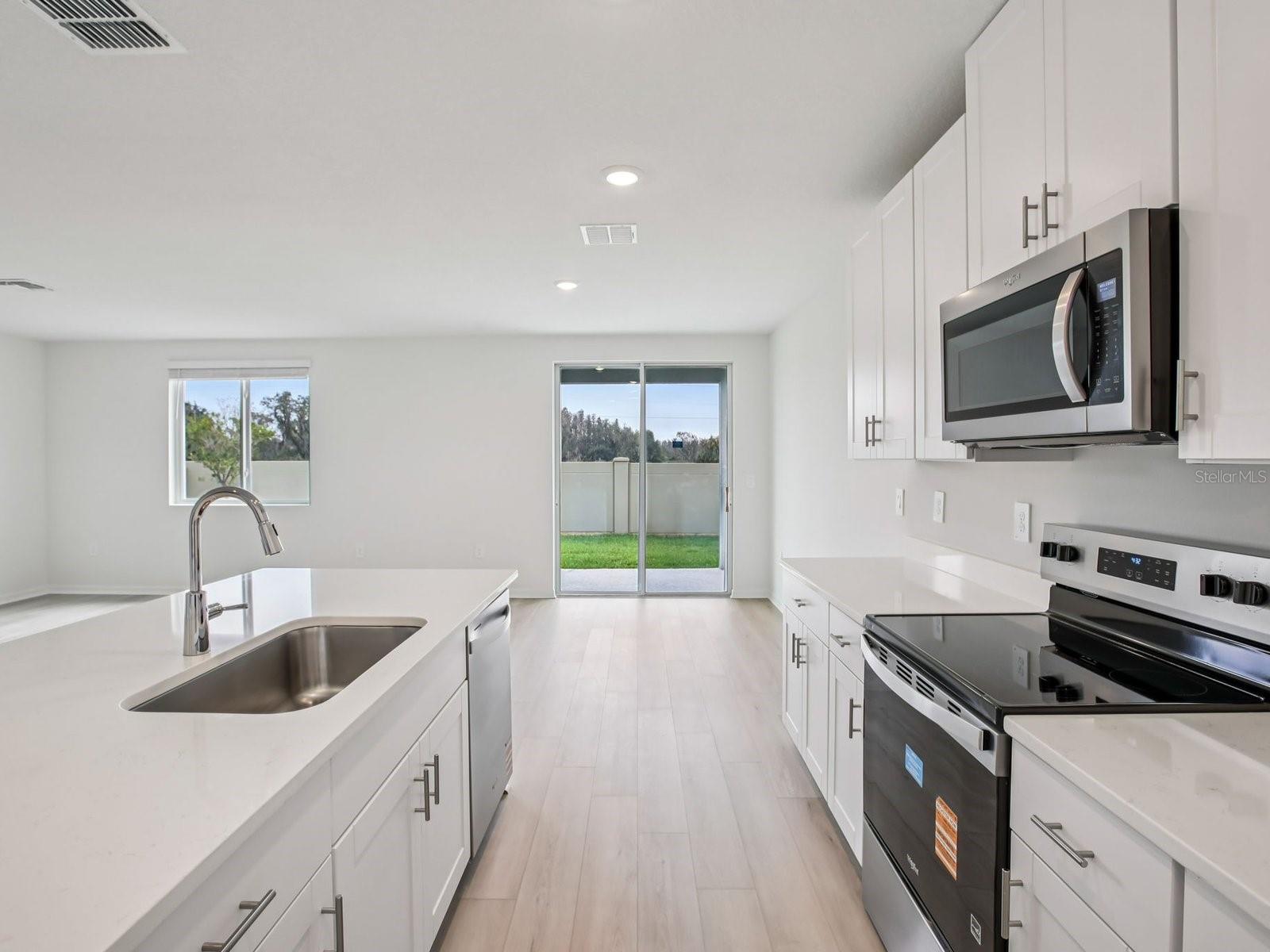 MAGNOLIA BAY - Residential