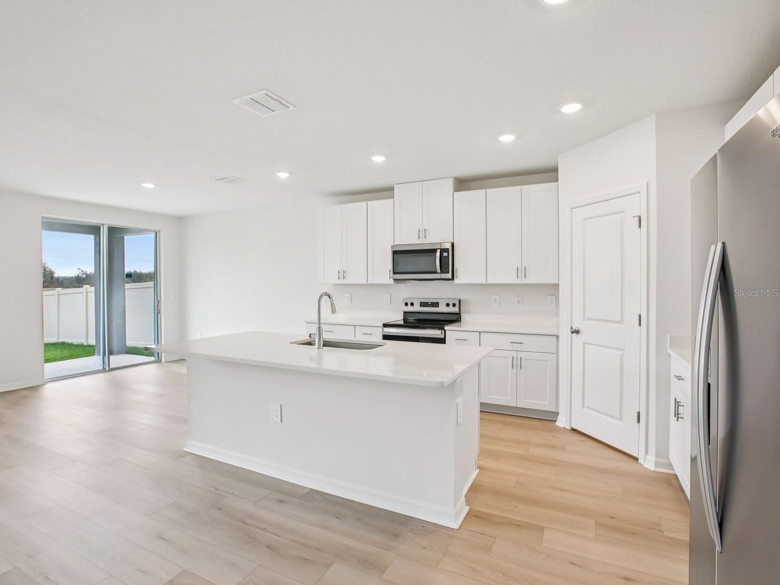 MAGNOLIA BAY - Residential