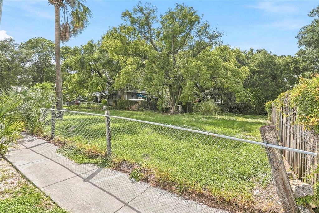 Photo of 2904 N Elmore Avenue, Tampa, FL 33602 (MLS # TB8549844)