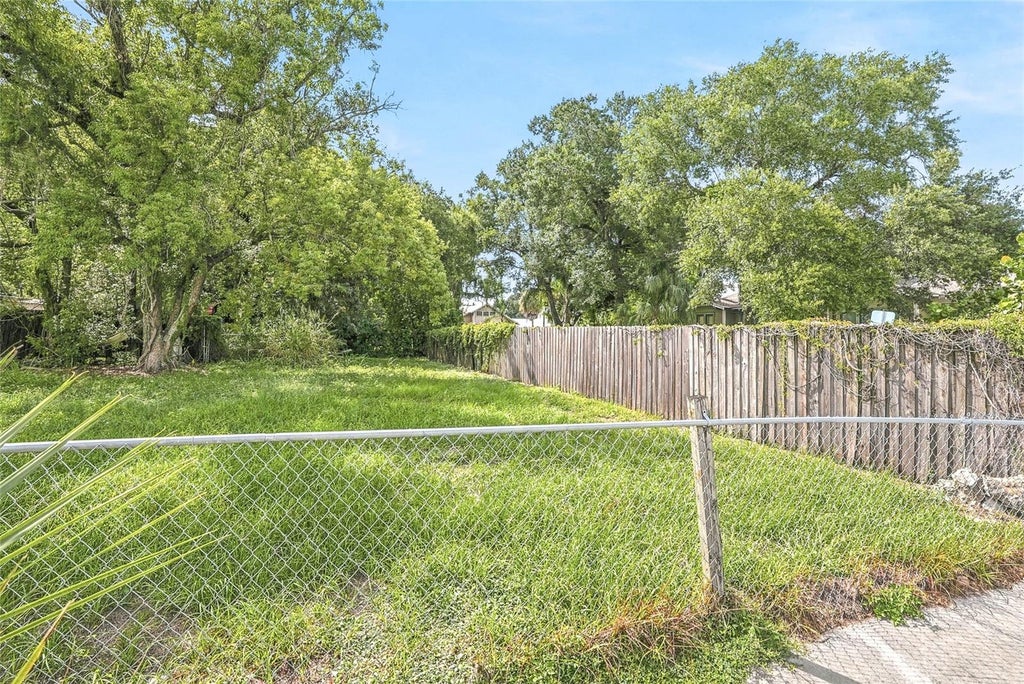 Photo of 2904 N Elmore Avenue, Tampa, FL 33602 (MLS # TB8549844)