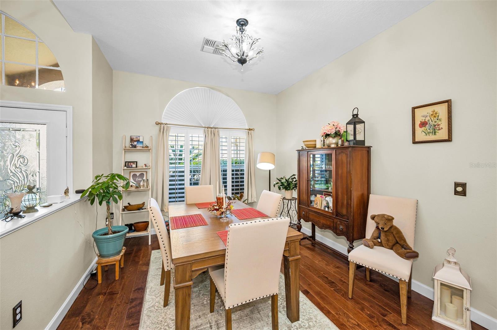 1234 ARLINBROOK DRIVE