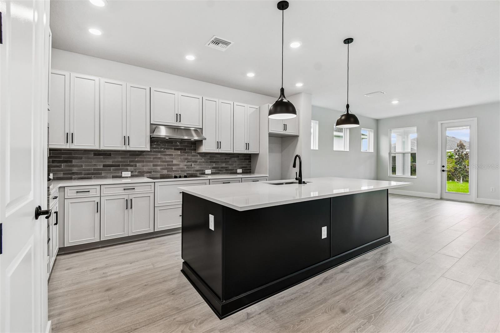 11823 RICHMOND TRAIL
