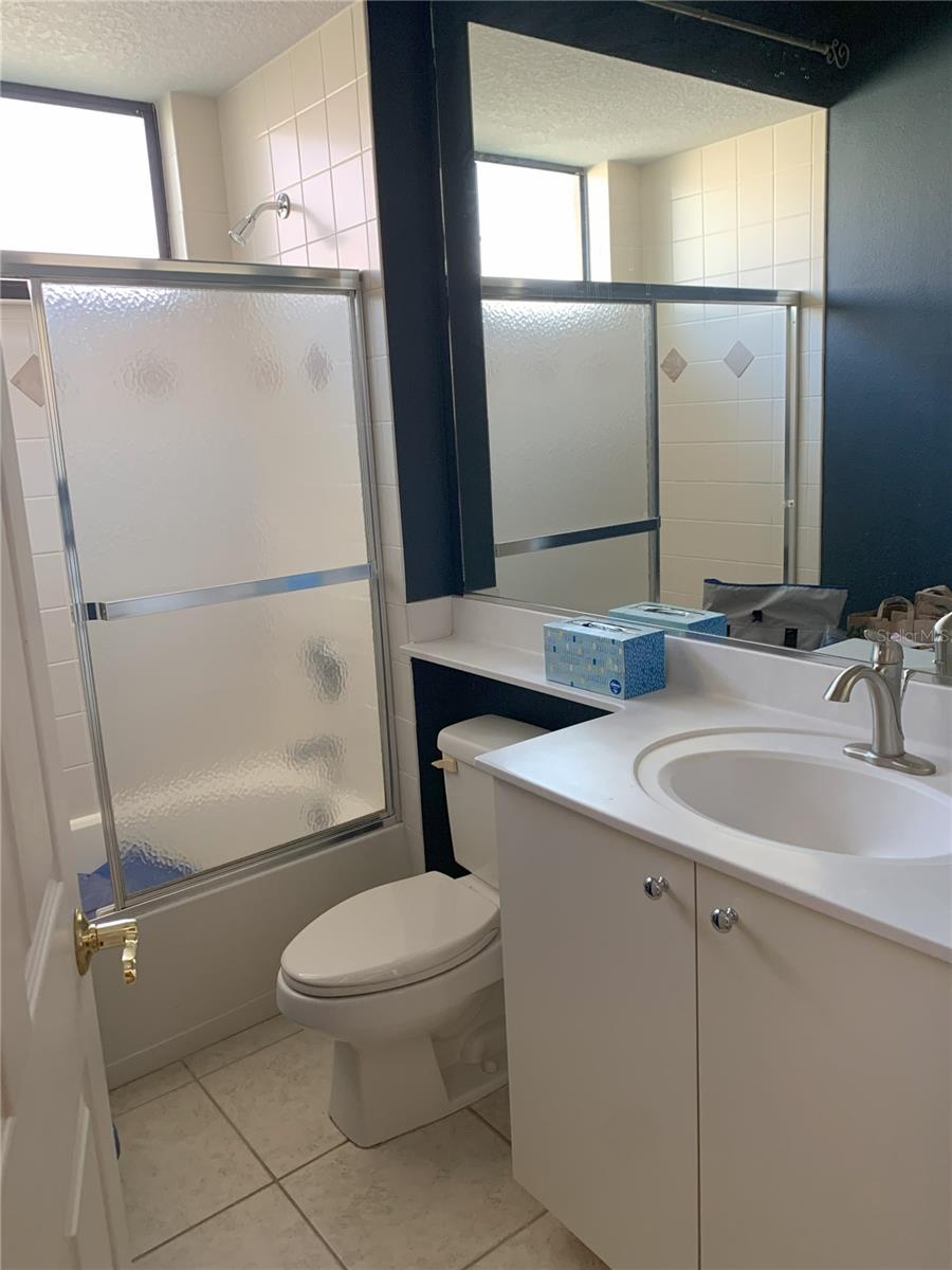 RIVERWALK RIDGE - Residential Lease