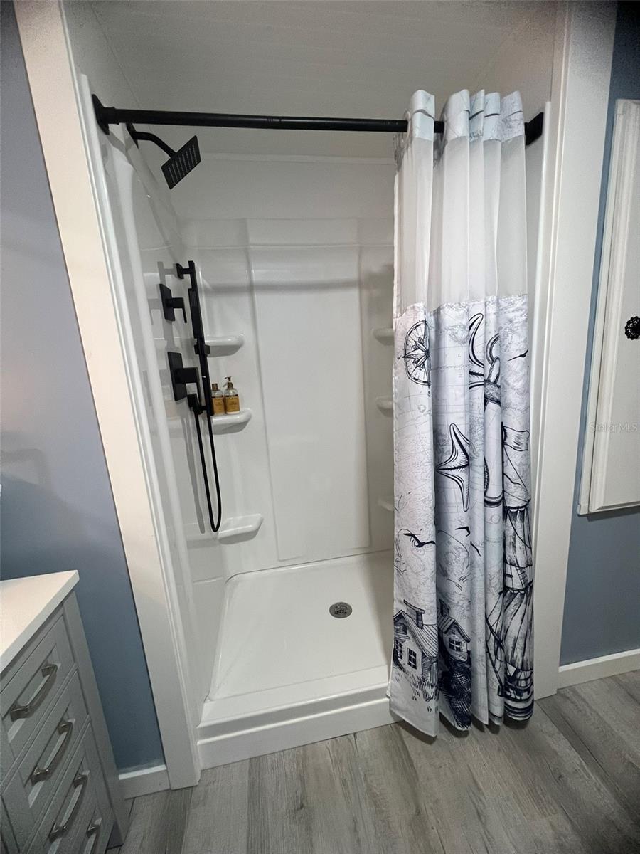 VENETIAN ESTATES - Residential