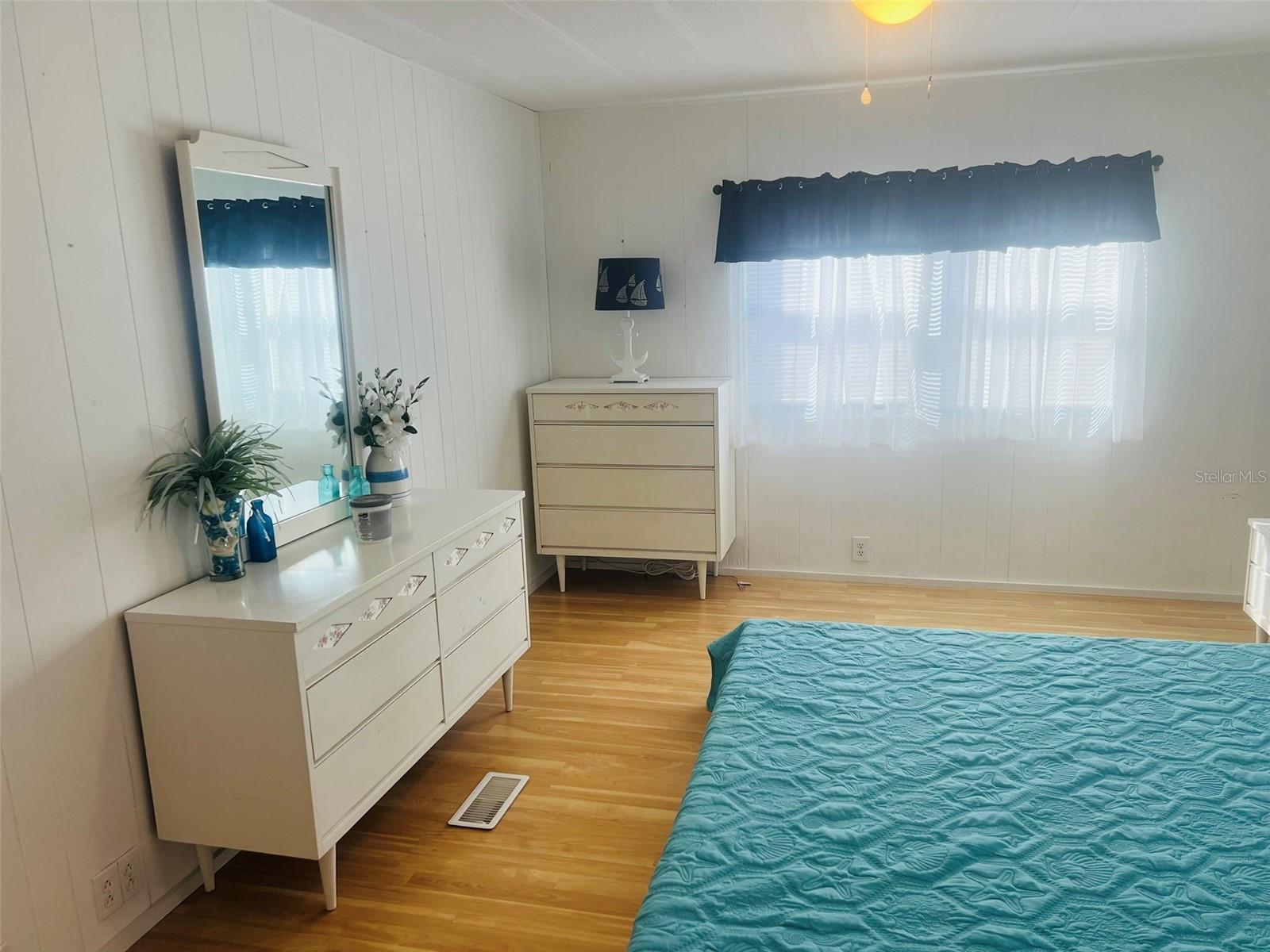 VENETIAN ESTATES - Residential