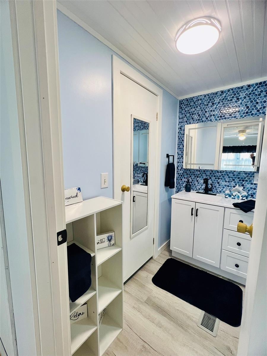 VENETIAN ESTATES - Residential