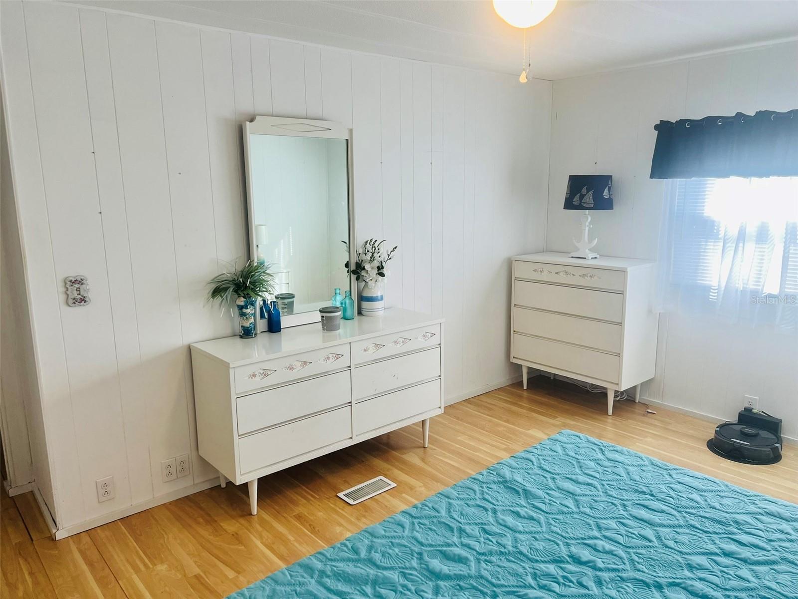 VENETIAN ESTATES - Residential