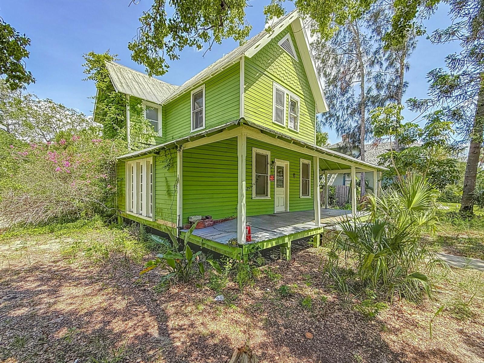 226 N GROSSE AVENUE