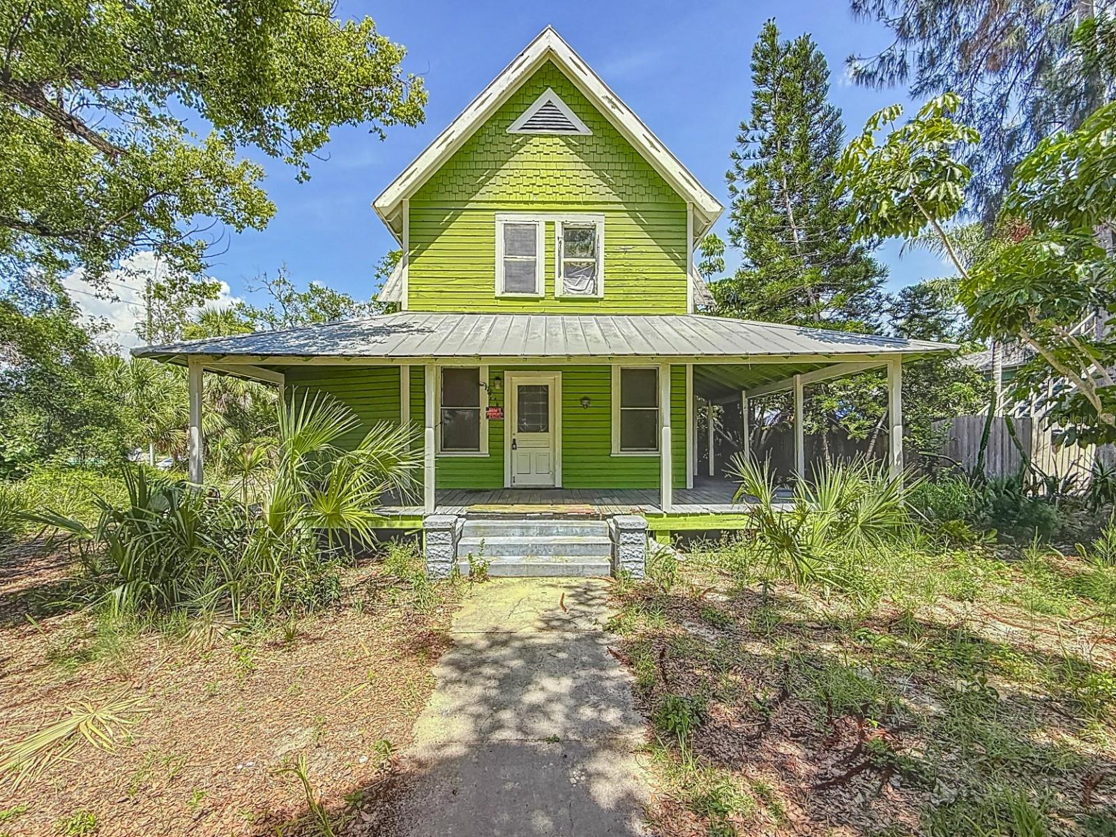 226 N GROSSE AVENUE