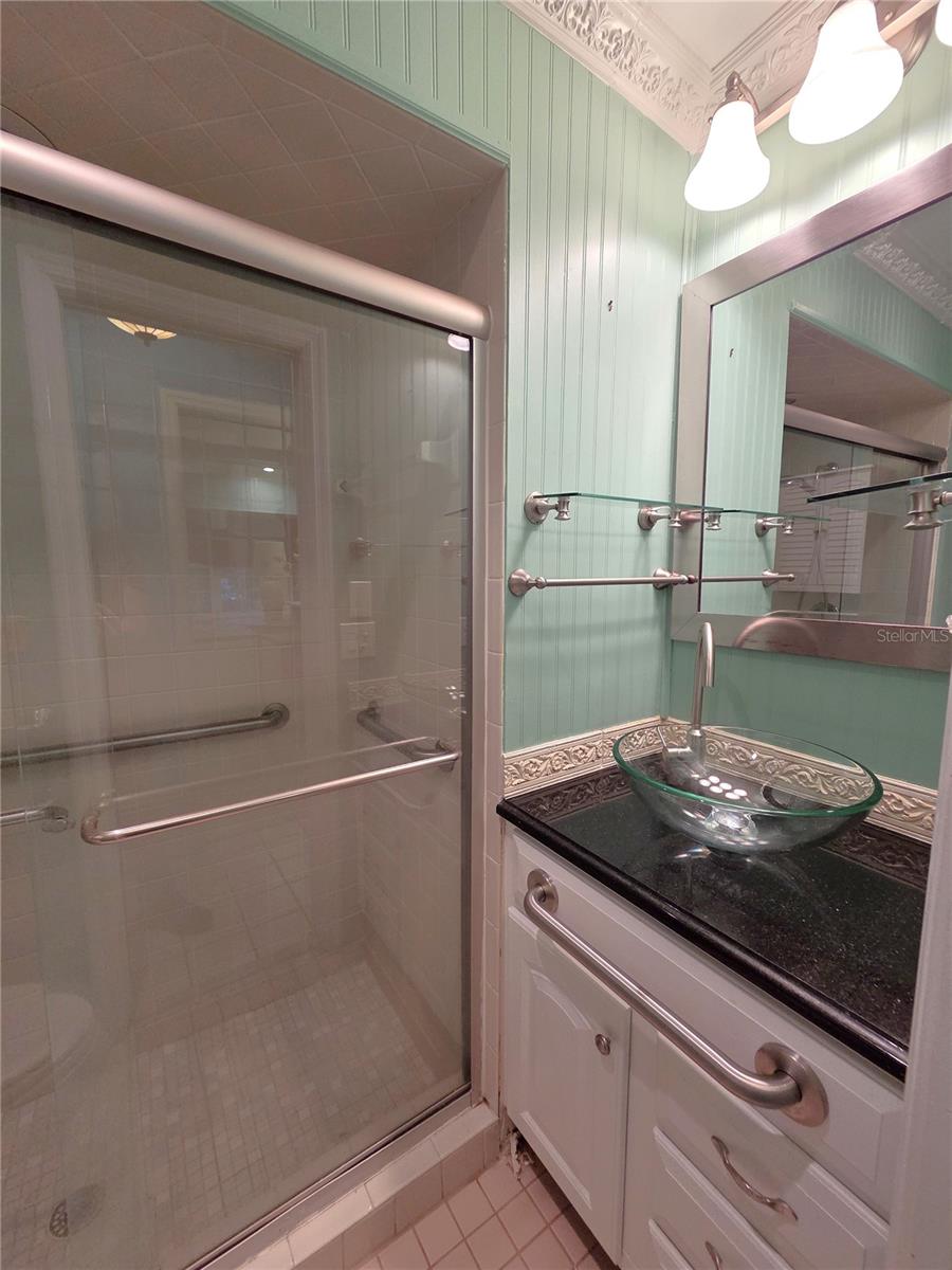 LAZY OAKS CONDO - Residential