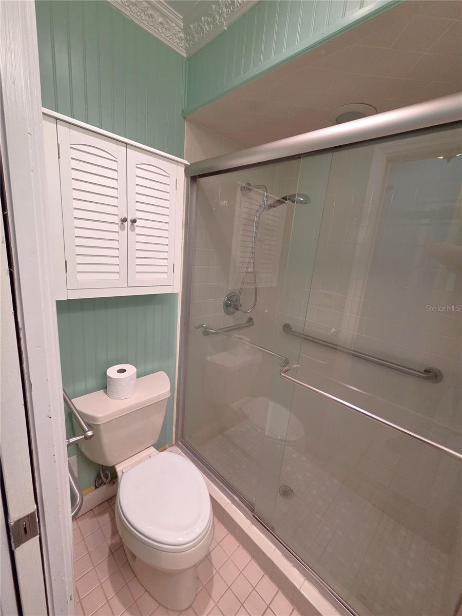 LAZY OAKS CONDO - Residential