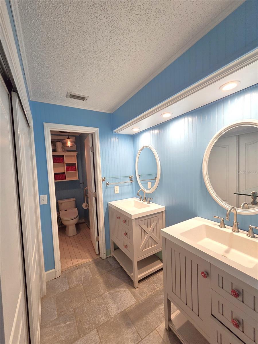 LAZY OAKS CONDO - Residential