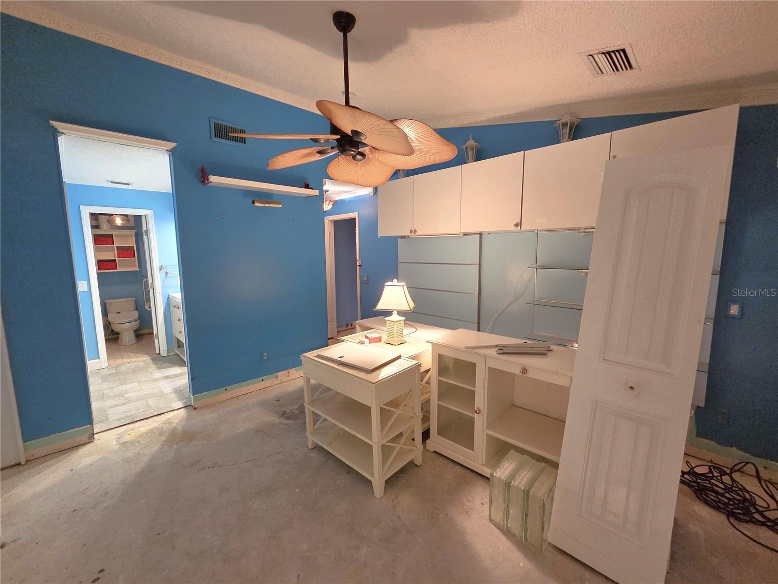 LAZY OAKS CONDO - Residential