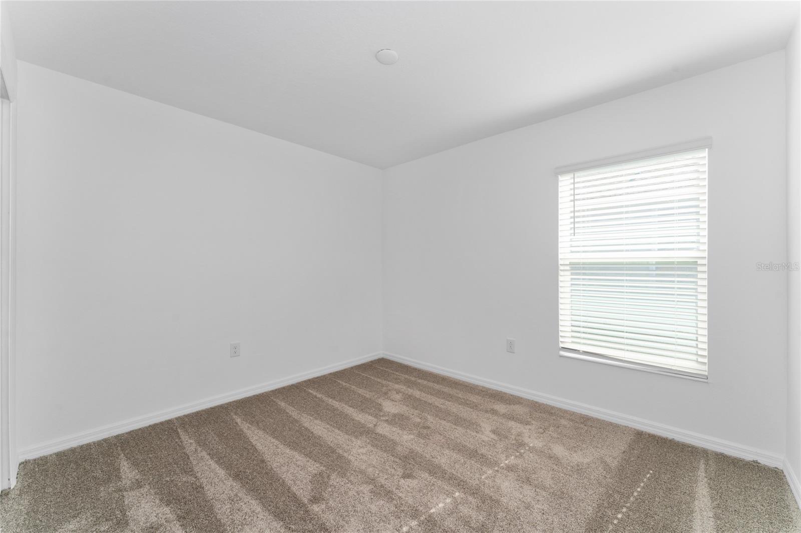 LEOMAS LNDG PH 1 - Residential Lease