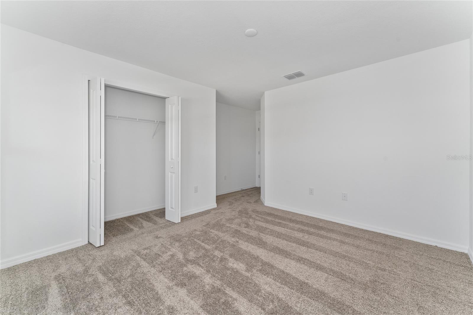 LEOMAS LNDG PH 1 - Residential Lease