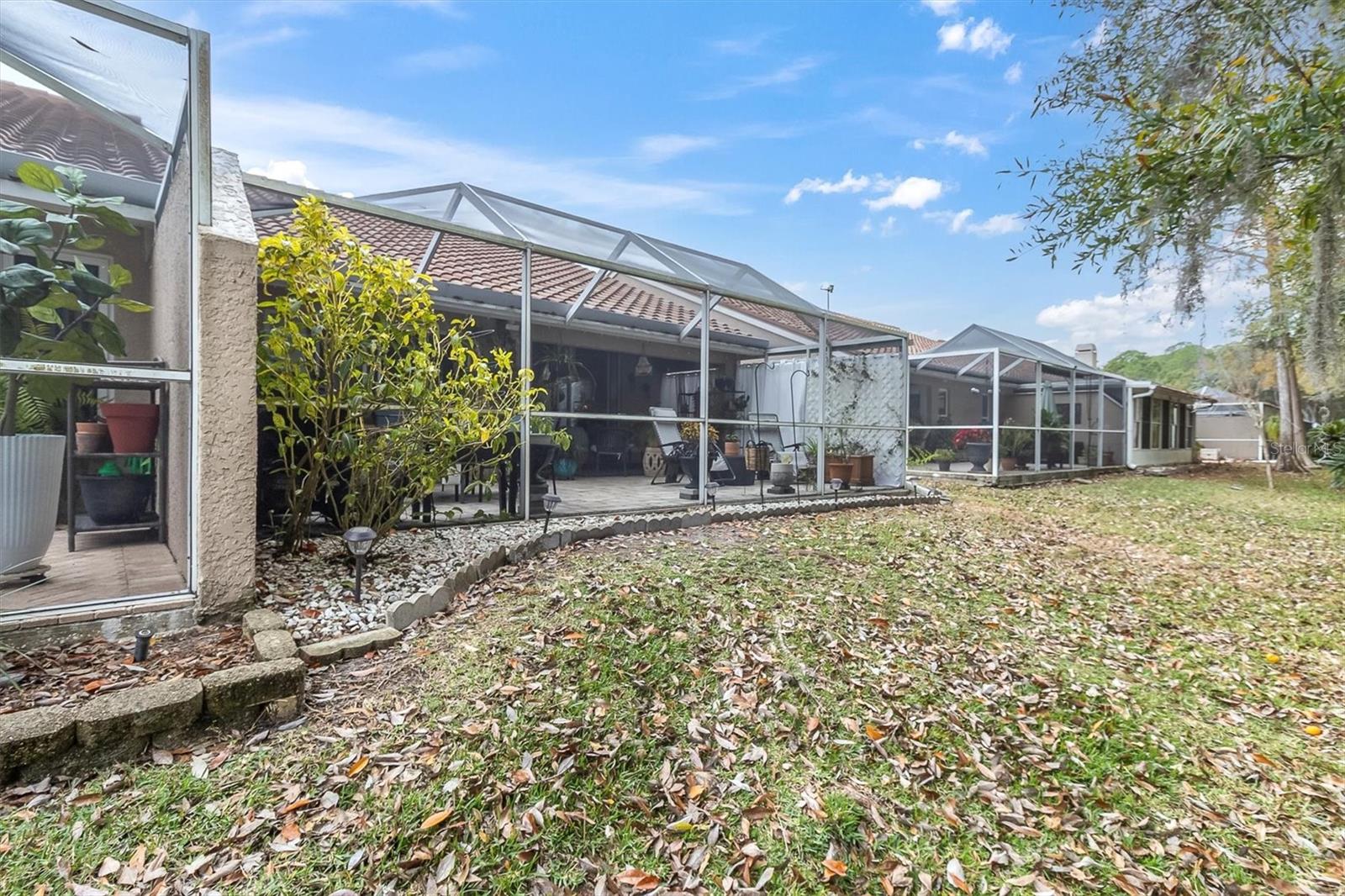 SALEM SQUARE - Residential