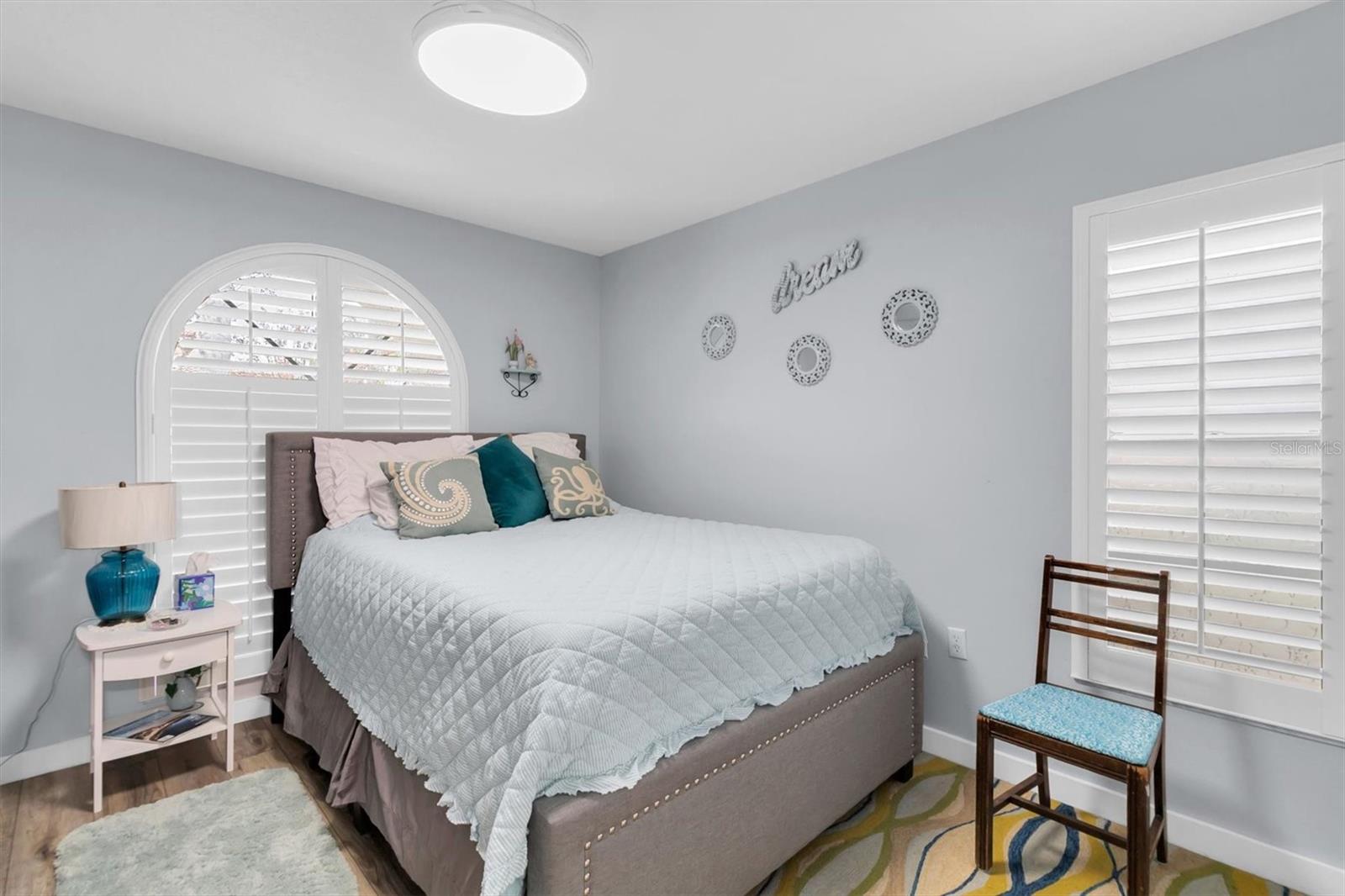 SALEM SQUARE - Residential