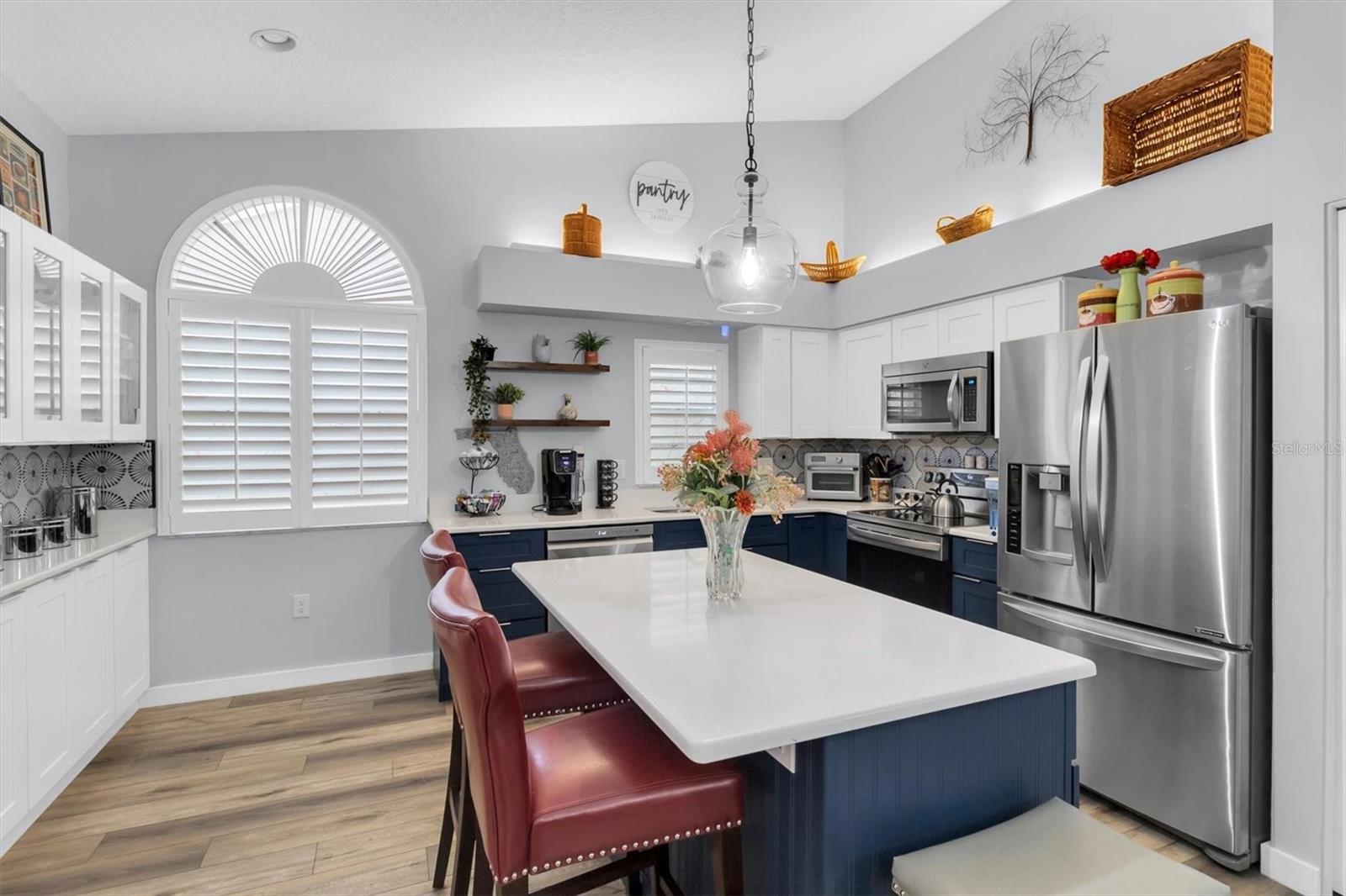 SALEM SQUARE - Residential