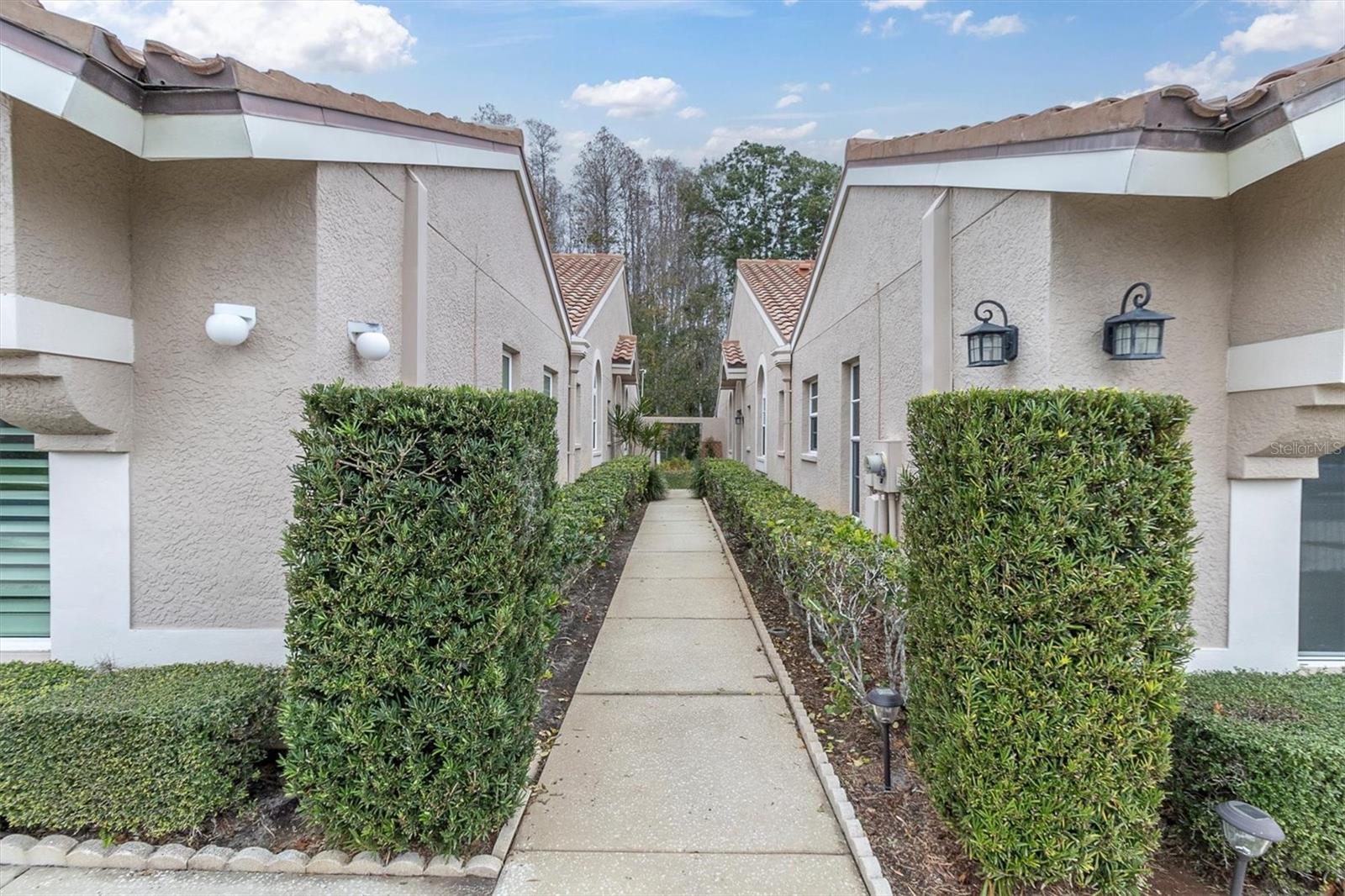 SALEM SQUARE - Residential