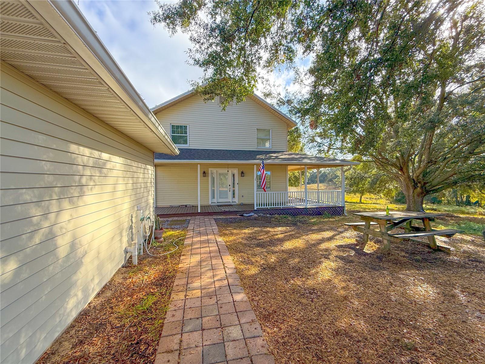 2827 SANCTUARY LANE