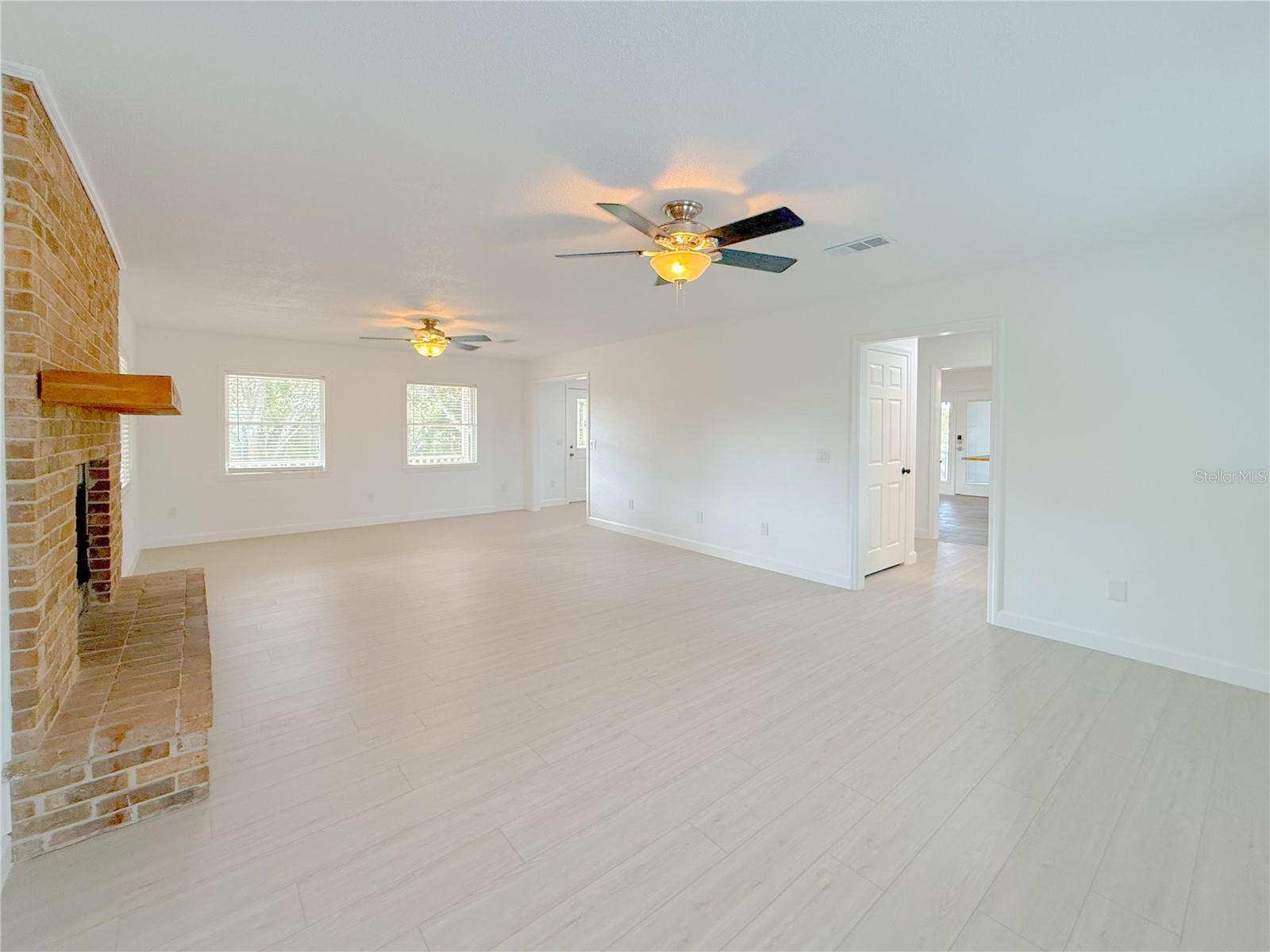 LAKE AVALON GROVES - Residential