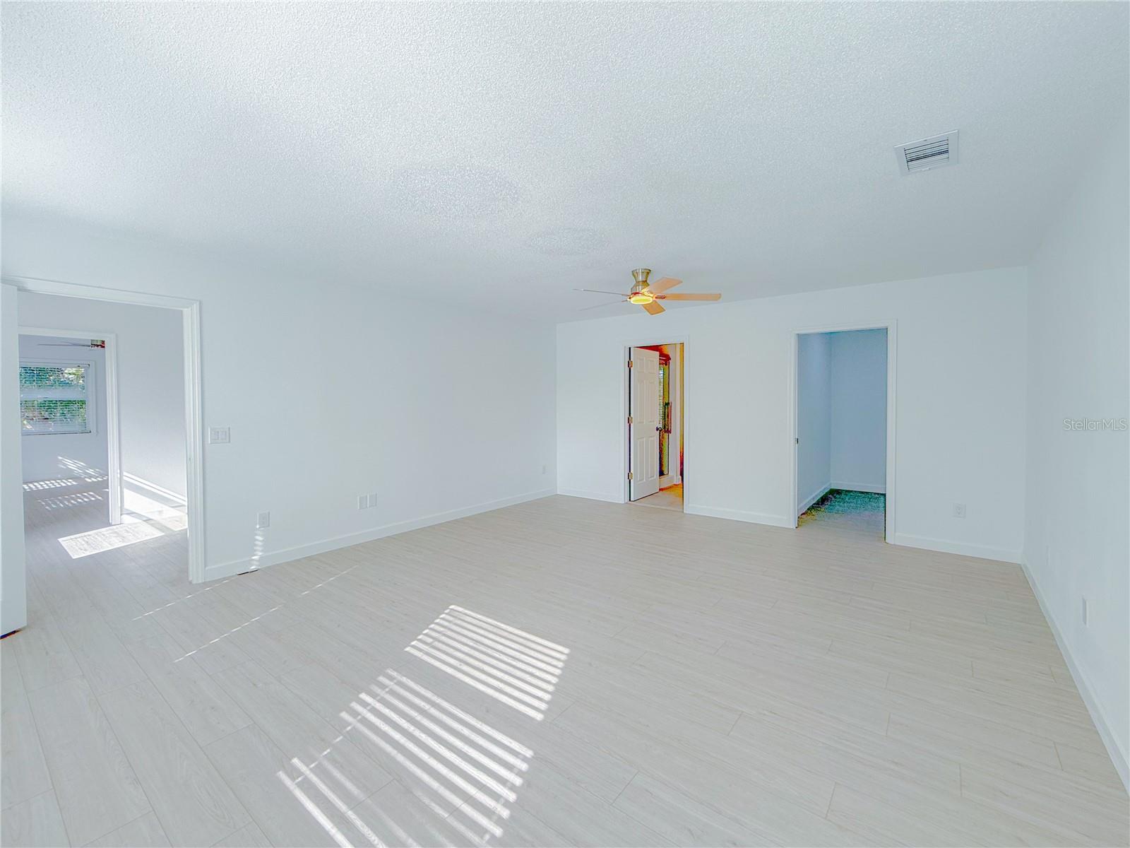 LAKE AVALON GROVES - Residential