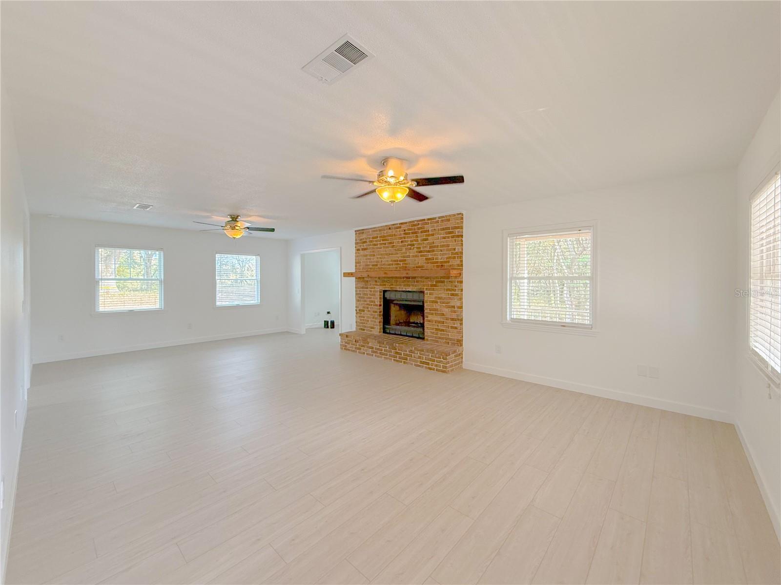 LAKE AVALON GROVES - Residential