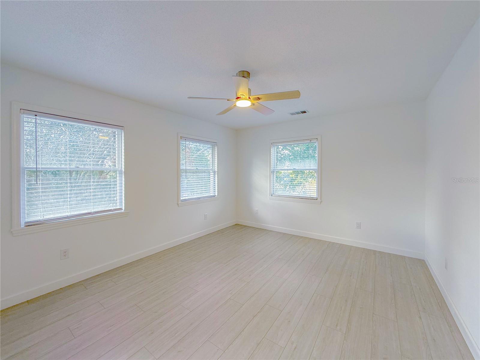 LAKE AVALON GROVES - Residential