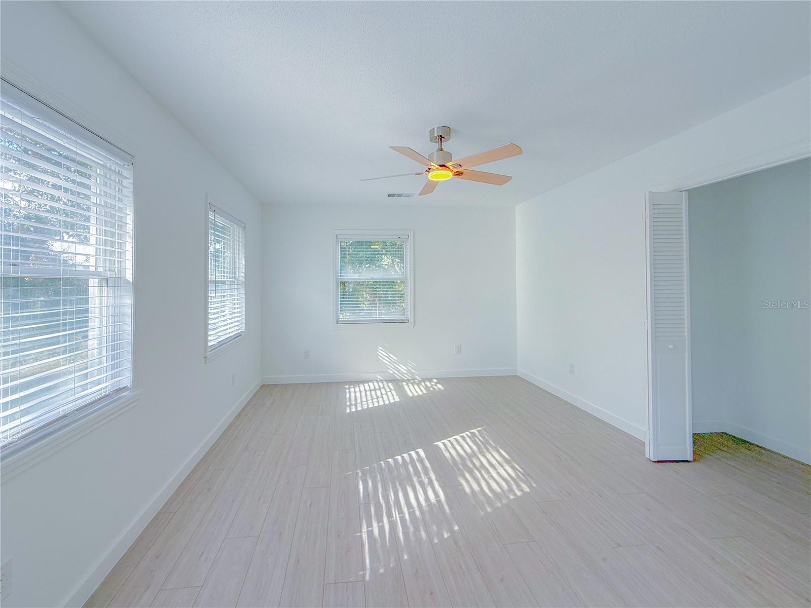 LAKE AVALON GROVES - Residential