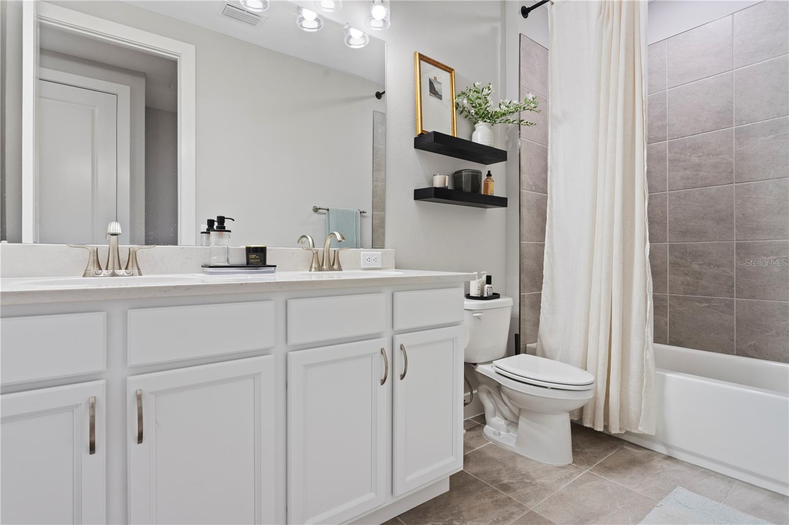 EPPERSON NORTH VILLAGE - Residential