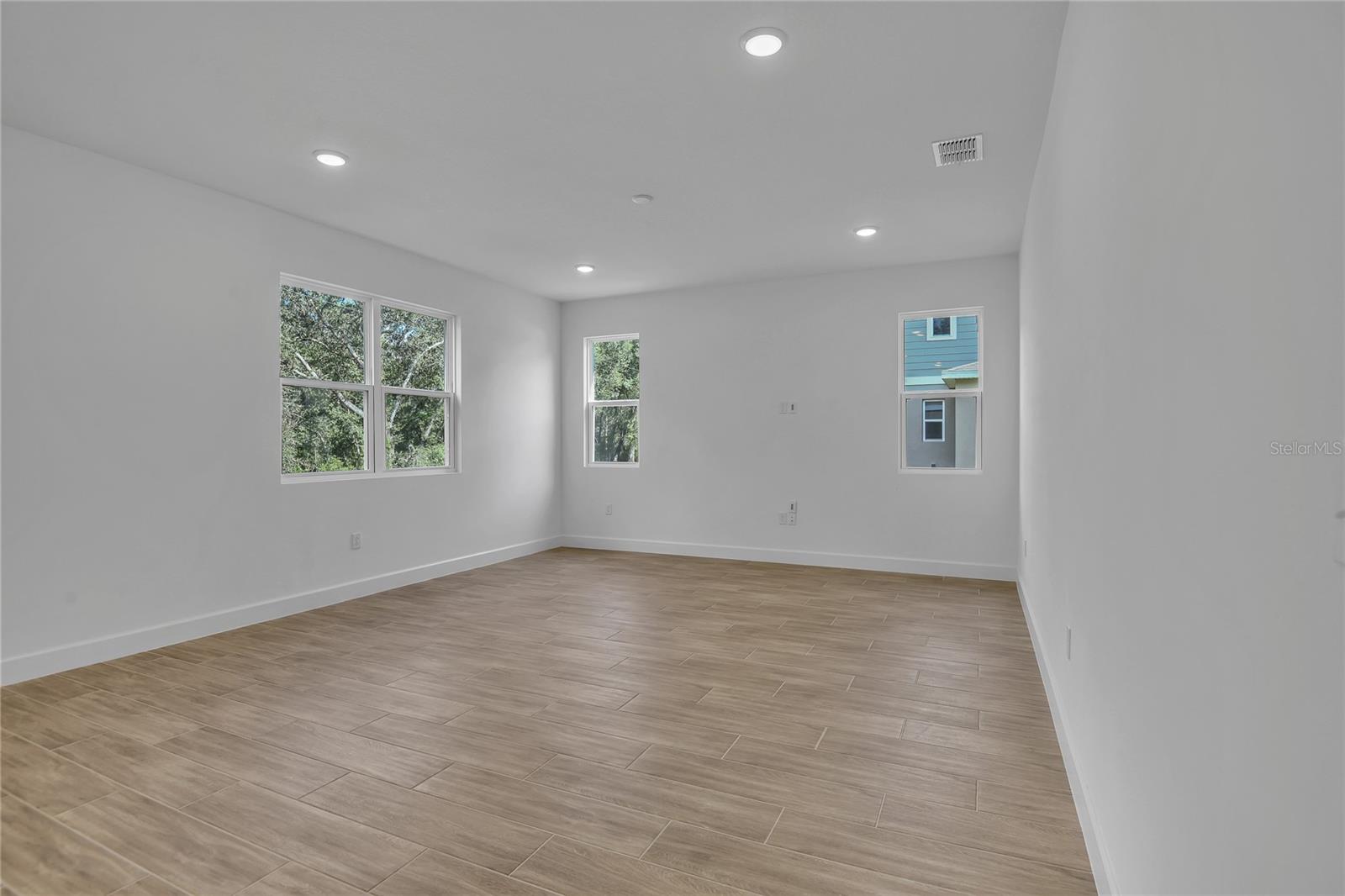 SEASONS AT WEKIVA RIDGE - Residential