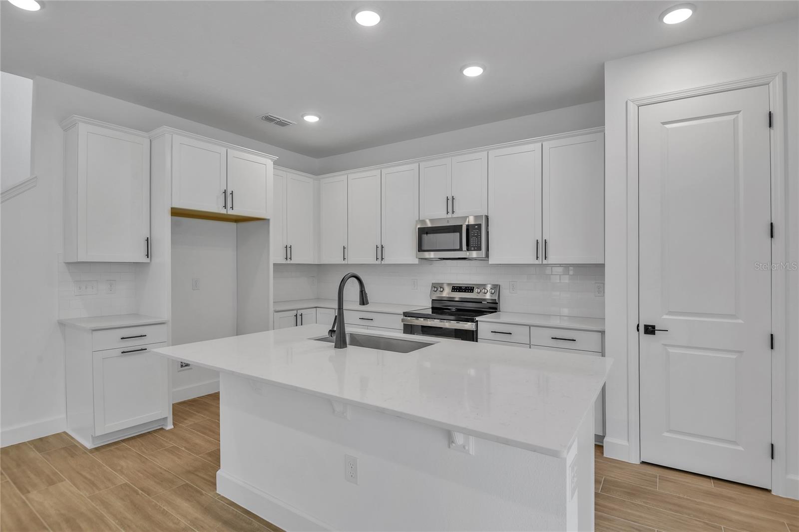 SEASONS AT WEKIVA RIDGE - Residential