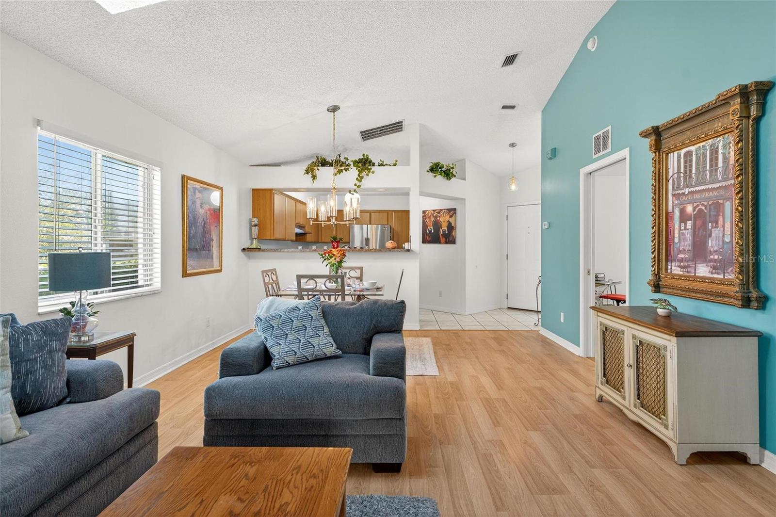 OCALA PALMS UN 01 - Residential Lease