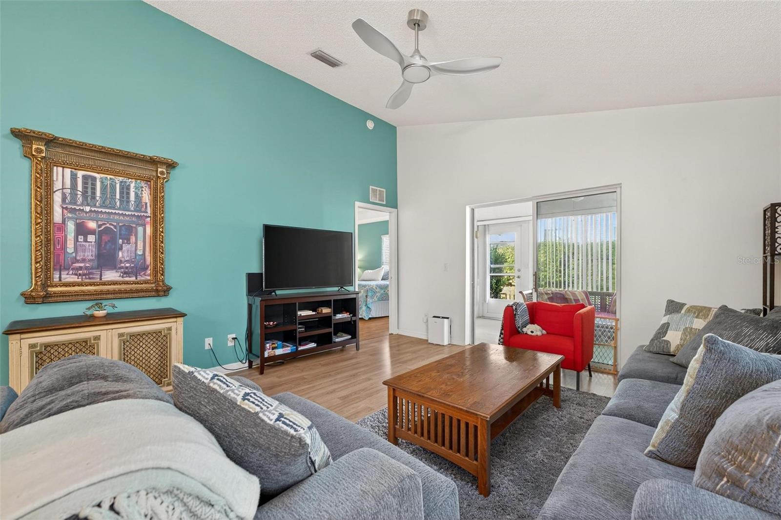 OCALA PALMS UN 01 - Residential Lease