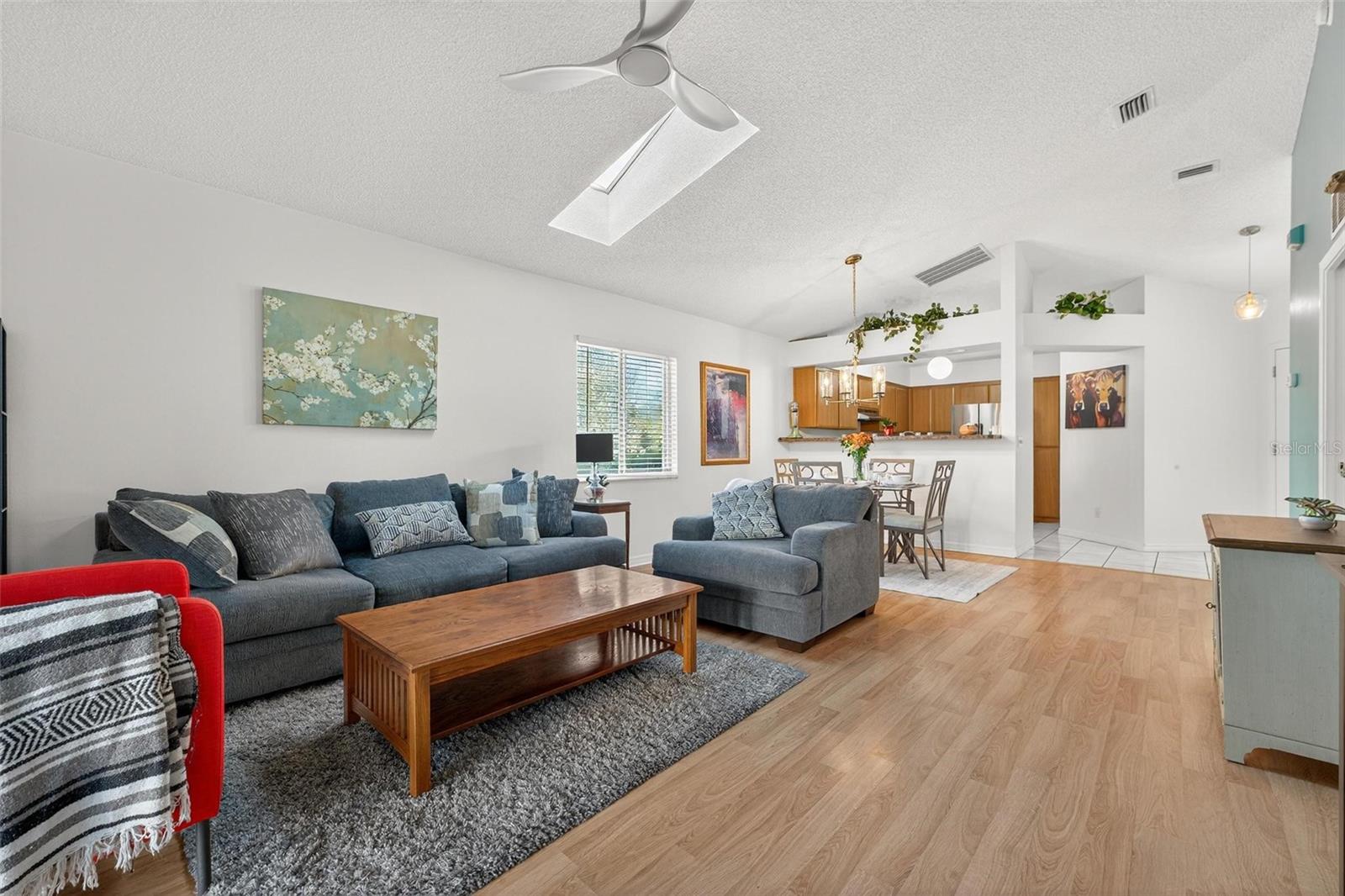 OCALA PALMS UN 01 - Residential Lease