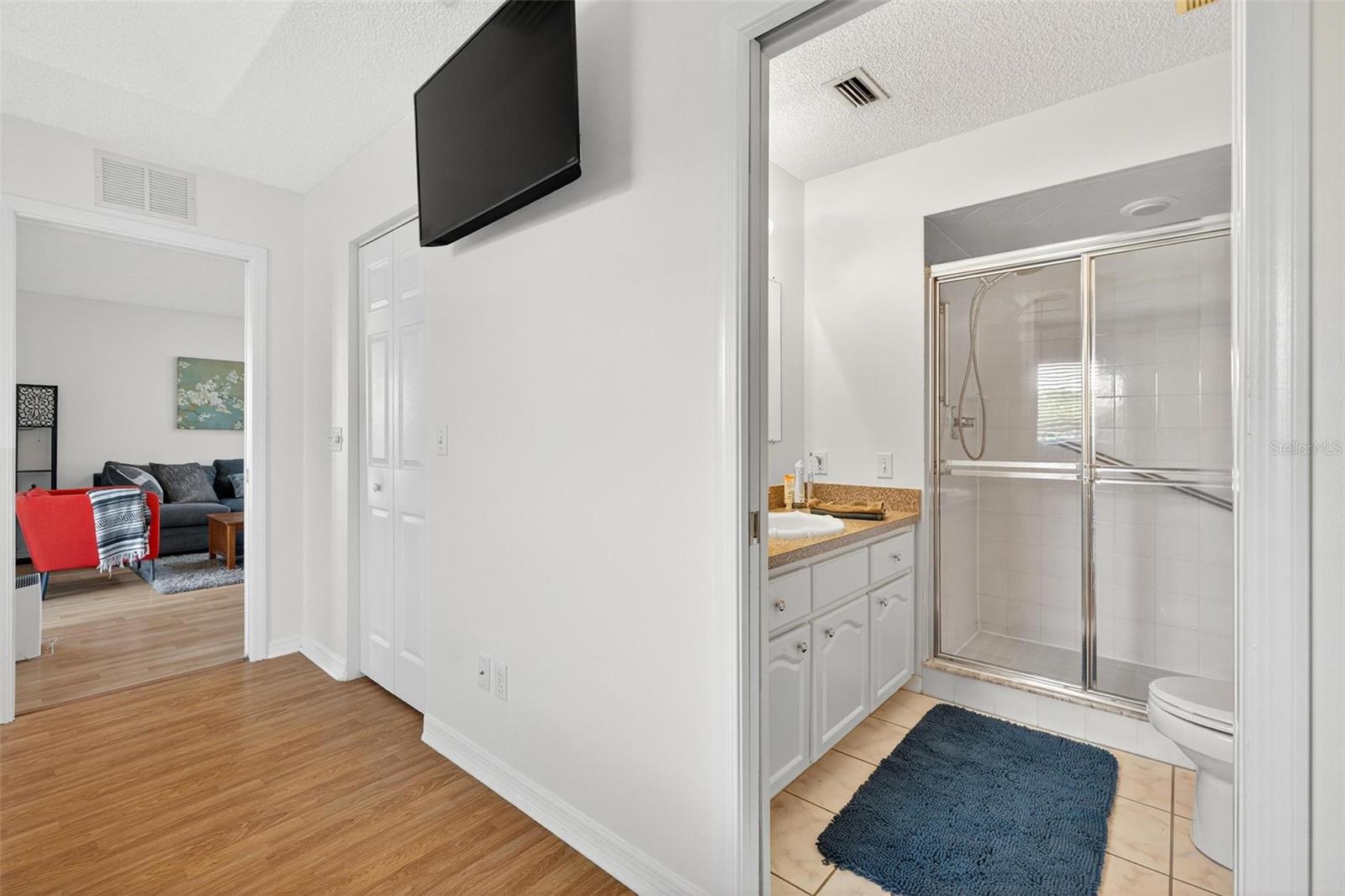 OCALA PALMS UN 01 - Residential Lease