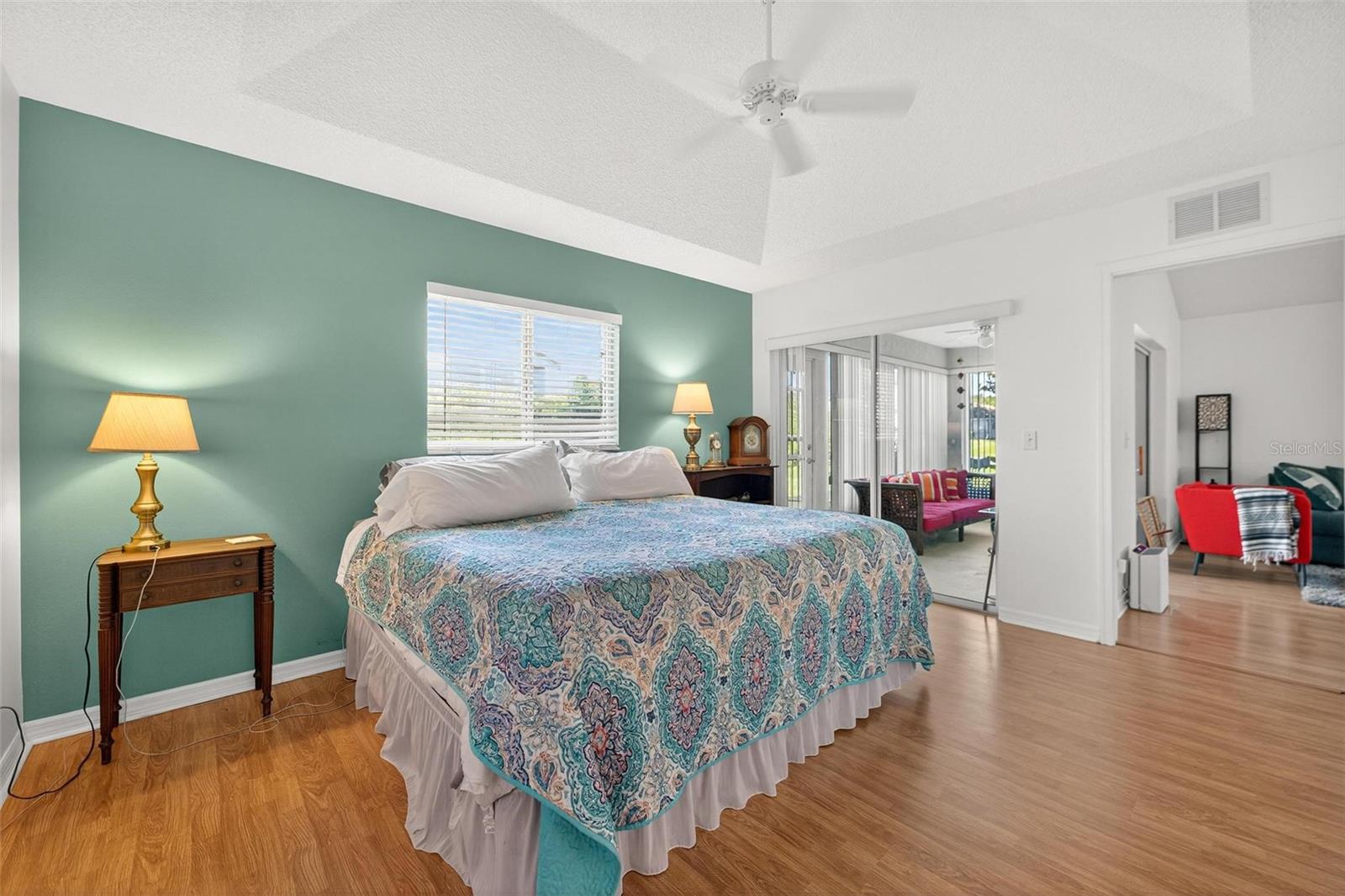 OCALA PALMS UN 01 - Residential Lease