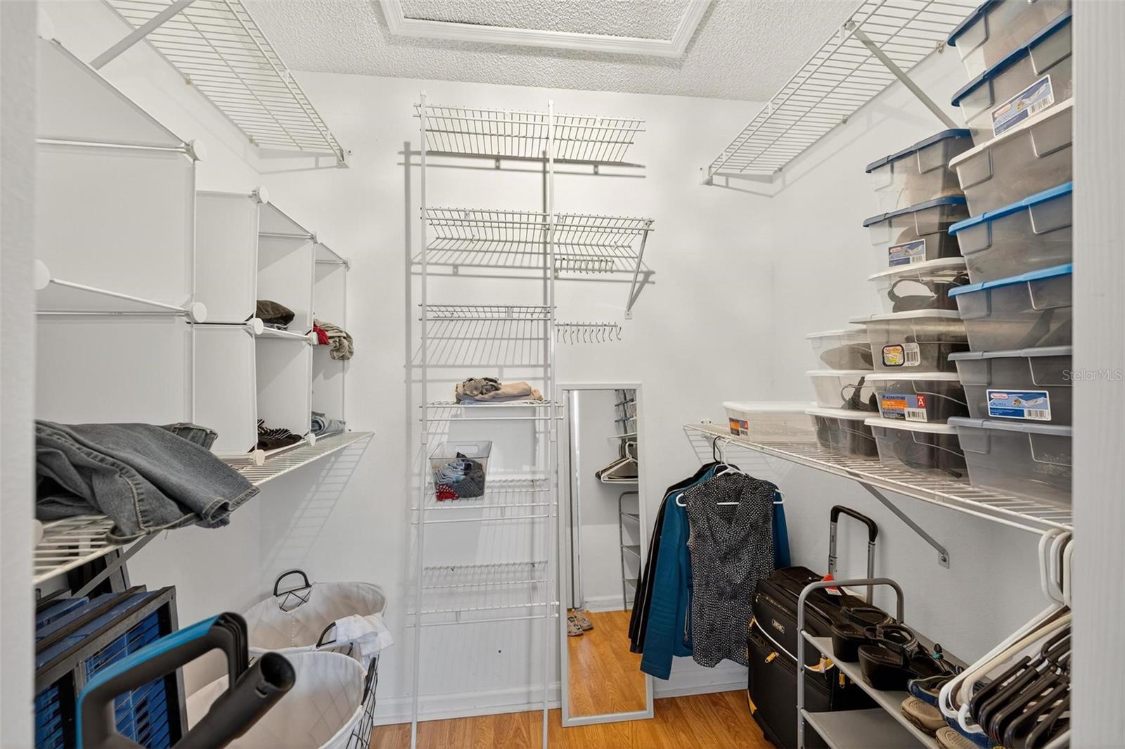 OCALA PALMS UN 01 - Residential Lease