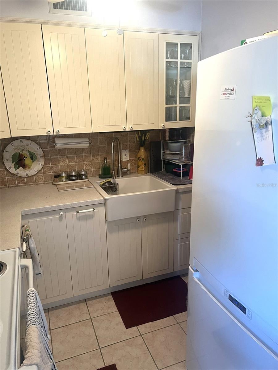 1000 79TH AVENUE N 203