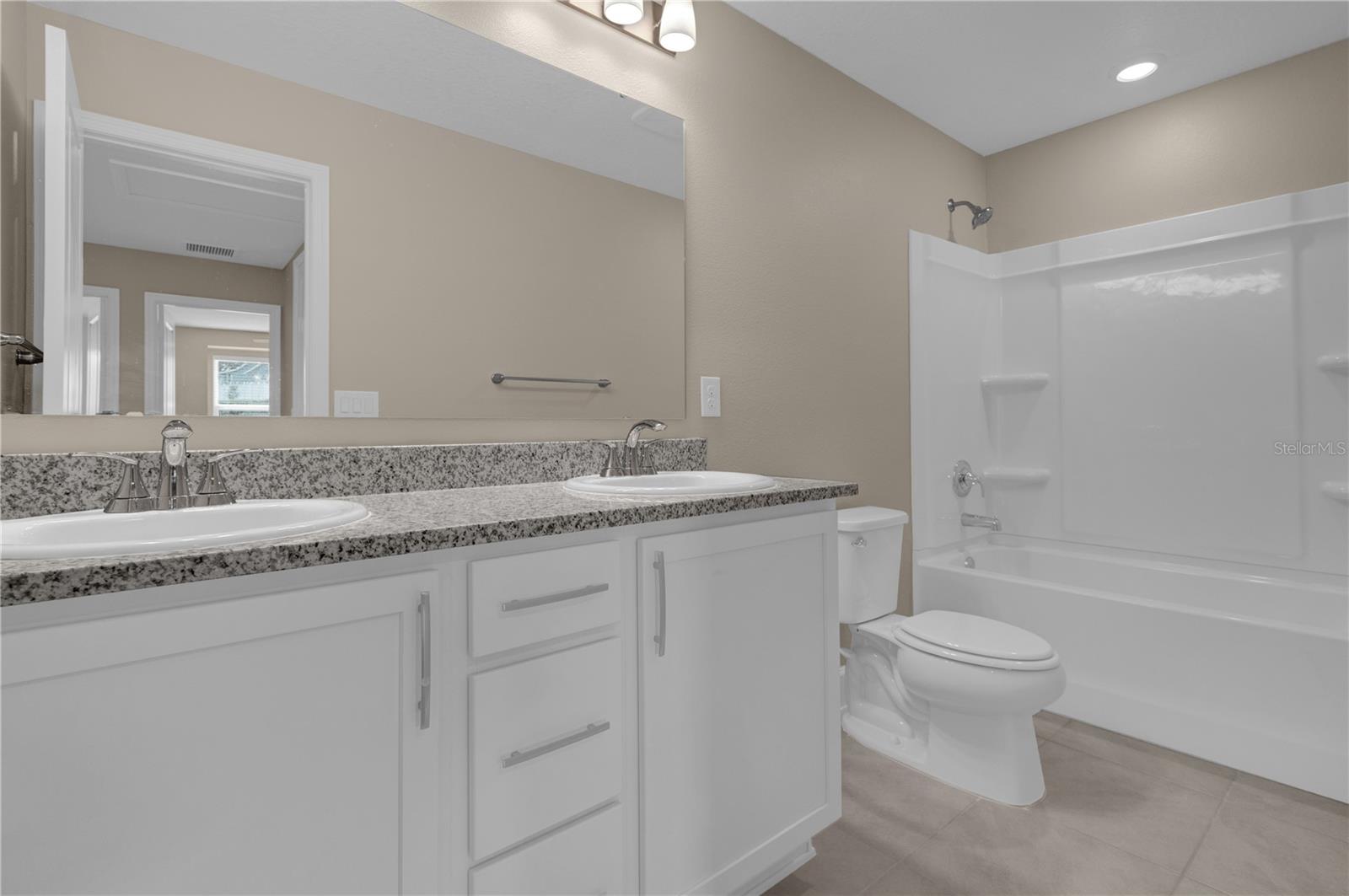 RESERVE/LK RDG PH 2 - Residential Lease