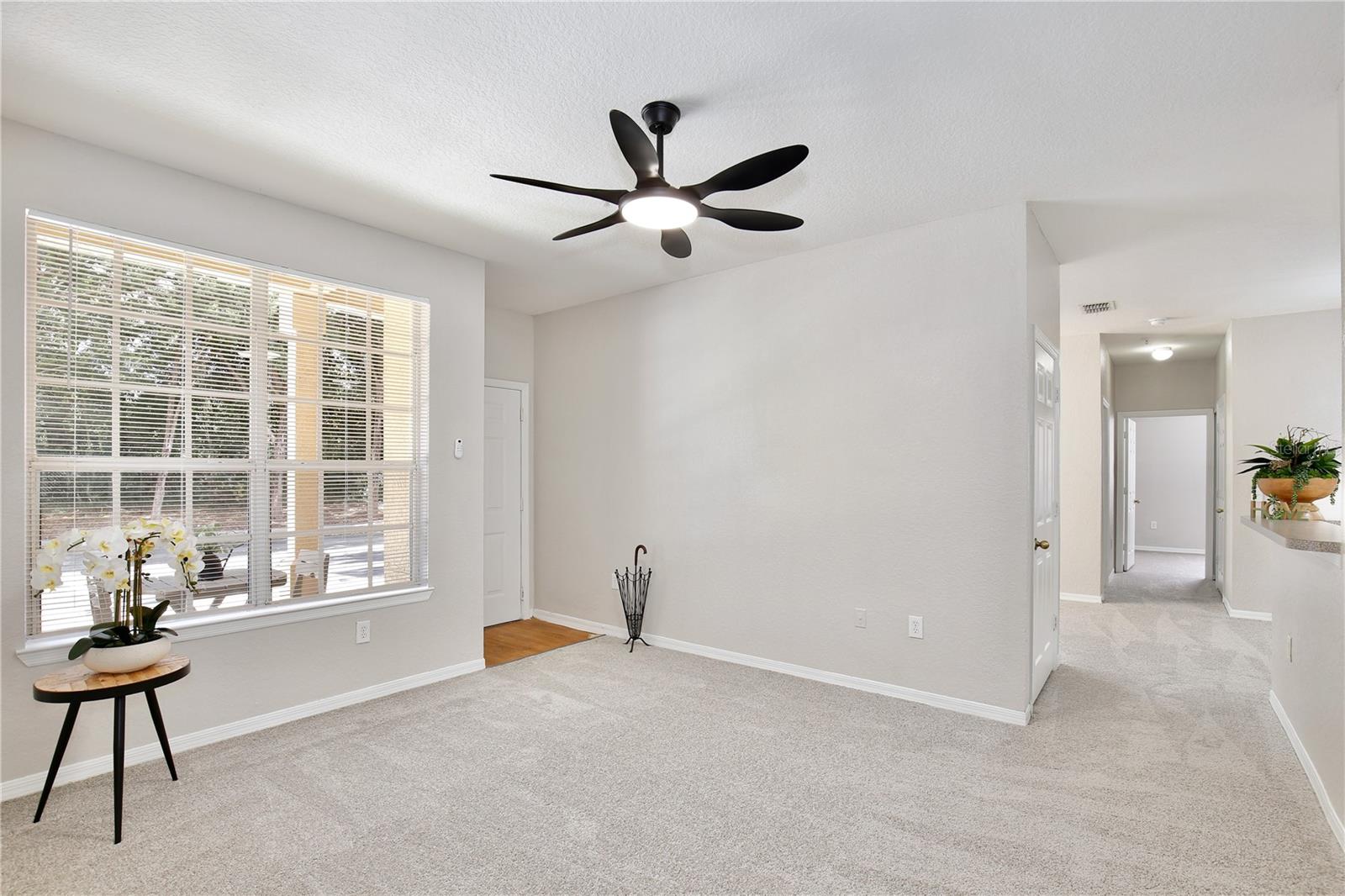 CRESCENT PLACE AT LAKE LOTUS CONDO - Residential