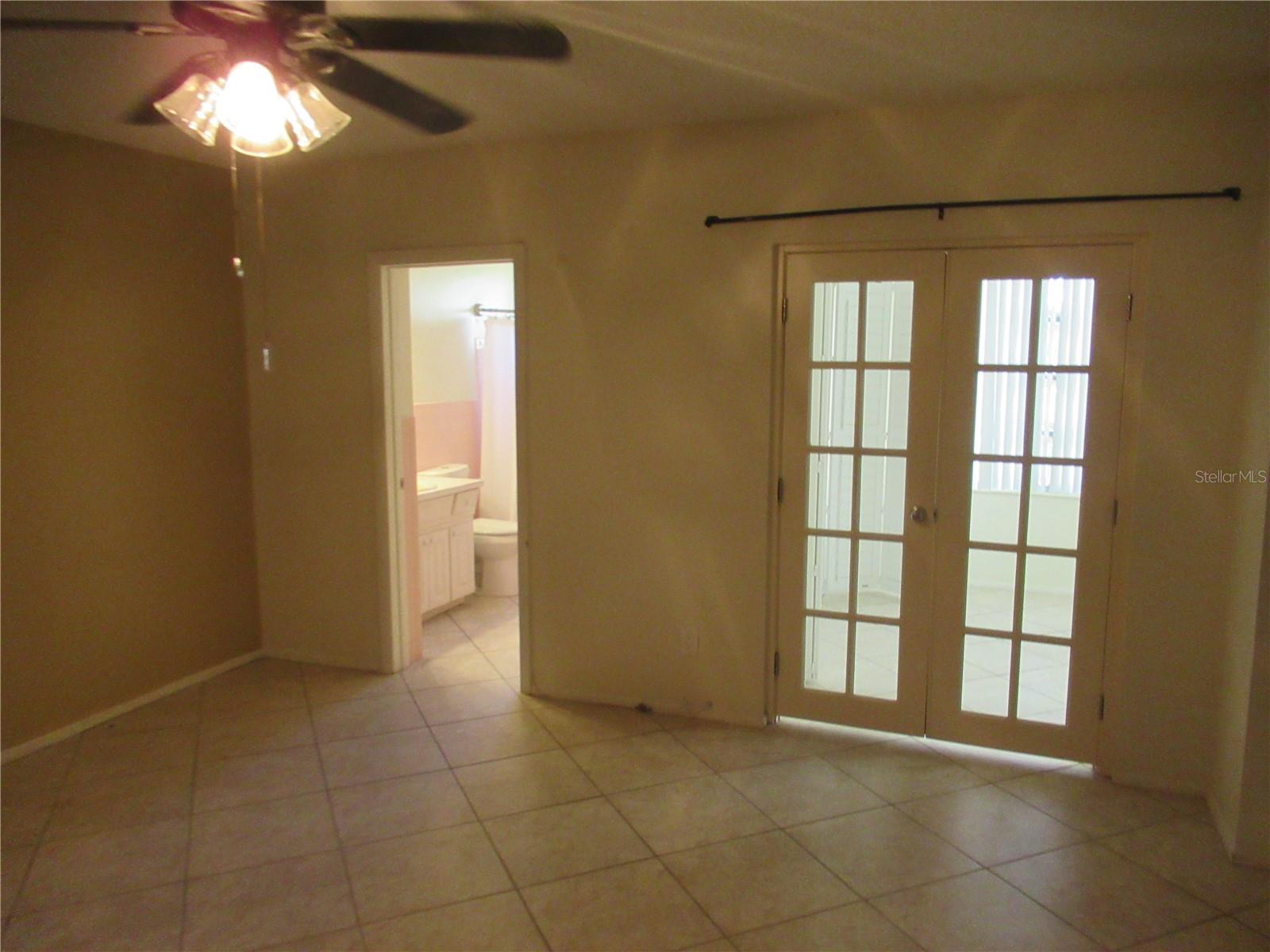 ON TOP OF THE WORLD - Residential Lease