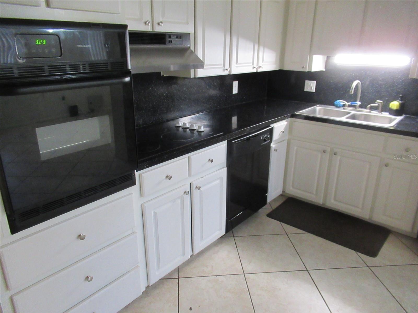 ON TOP OF THE WORLD - Residential Lease