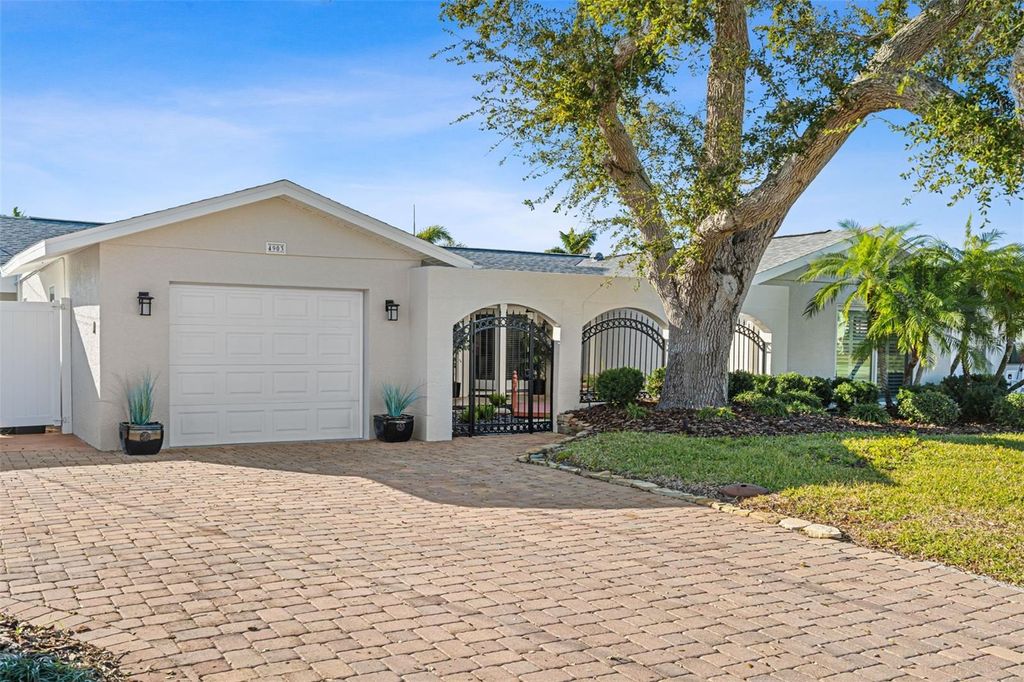 Photo of 4903 Commonwealth Road, Palmetto, FL 34221 (MLS # A4682321)